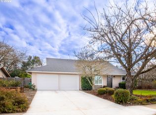 158 Lynnbrook Dr, Eugene, OR 97404