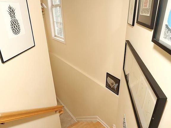 3rd image of 407 Hartford Dr