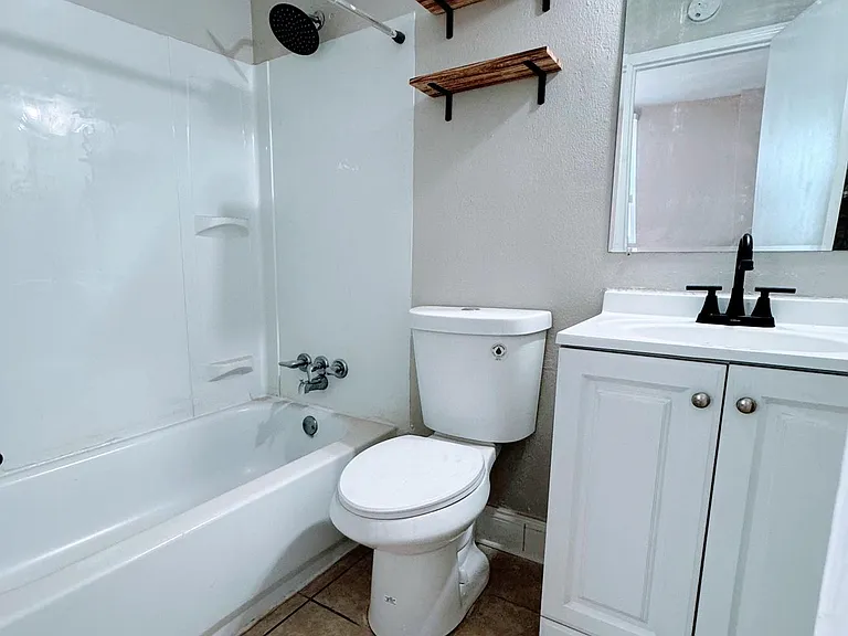 9 Orbon Pl — Photo 2