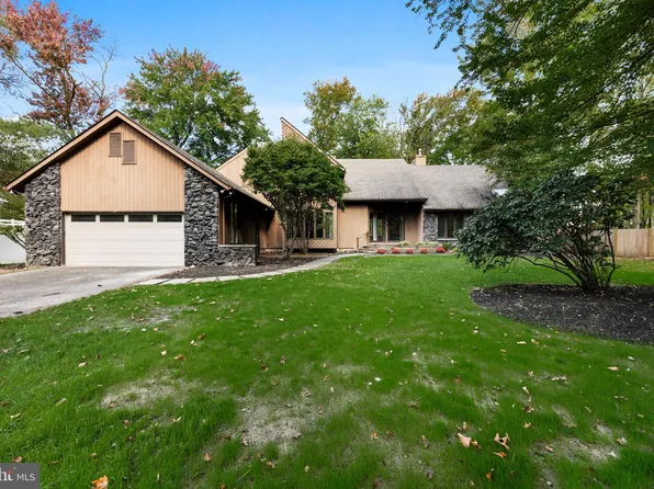 56 Southwood Dr, Cherry Hill, NJ 08003