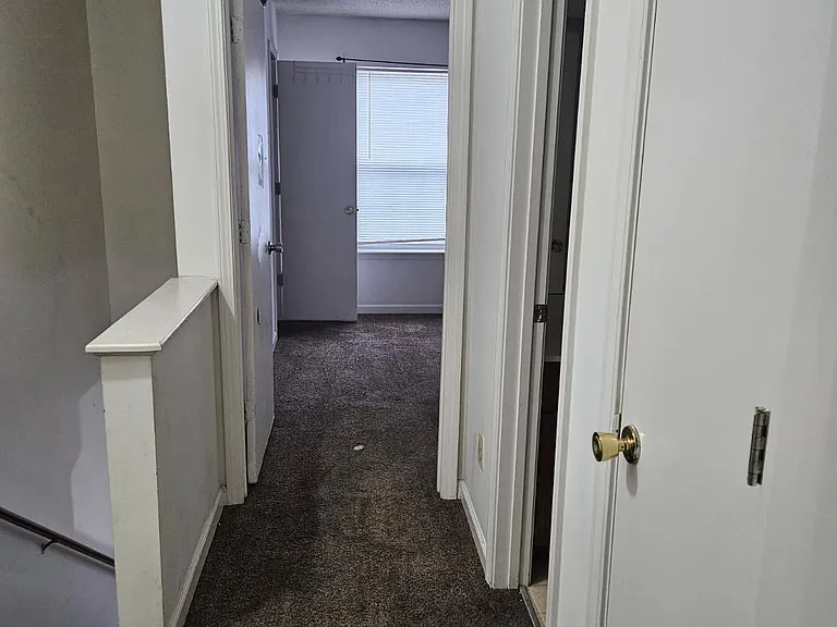 2302 Raleigh Ct #2 — Photo 4