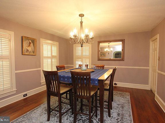 5th image of 9666 Cedar Ln
