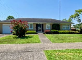 309 Stewart St, Carmi, IL 62821