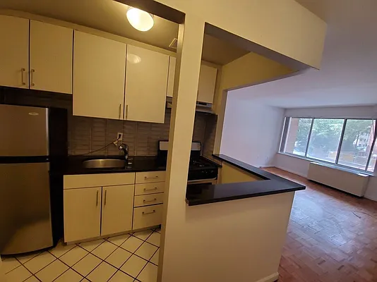 Rented by Bahar Management | media 4