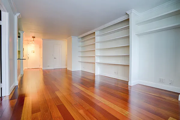 Rented by Realmart Realty LLC | media 20