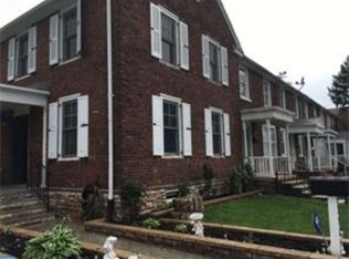 2965 E Octagon Rd, Camden, NJ 08104