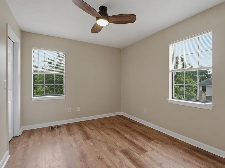515 Chesterfield Ave — Photo 3
