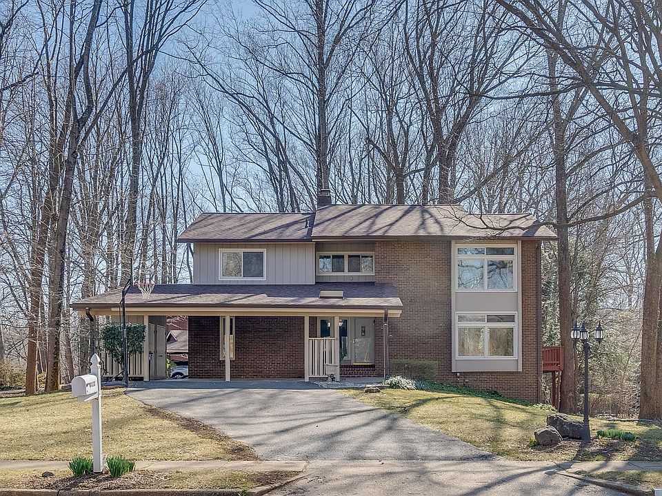 1st image of 3233 Amberley Ln