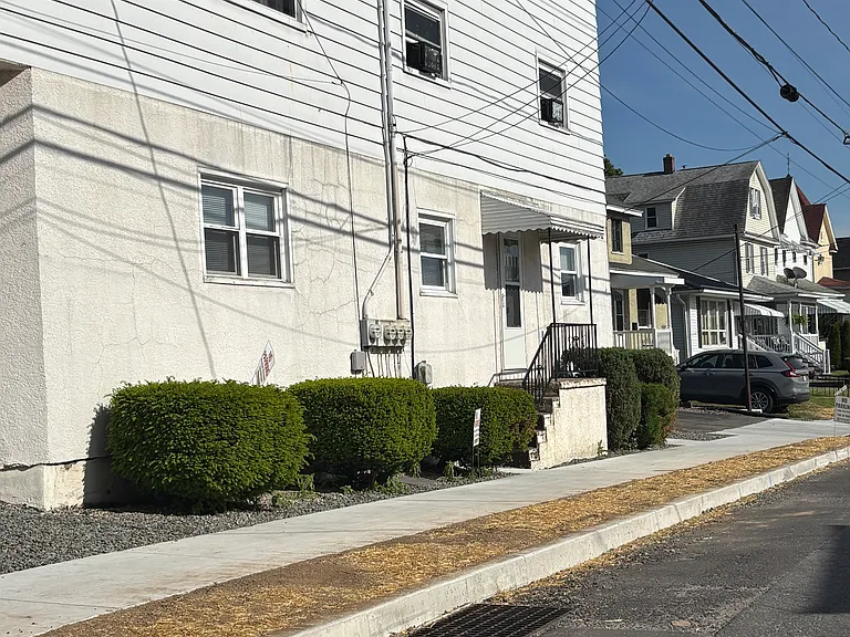 535 Chestnut St — Photo 8