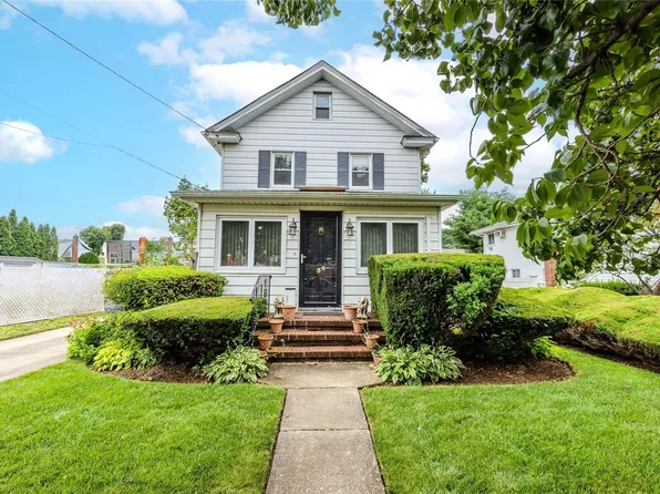 56 Chaffee Avenue, Albertson, NY 11507