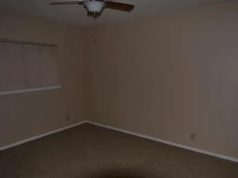 9611 Bratton Dr — Photo 11