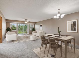 935 Ferndale St N Suite 302, Maplewood, MN 55119