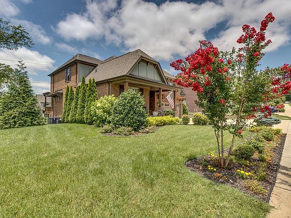 3rd image of 2529 Westerham Way