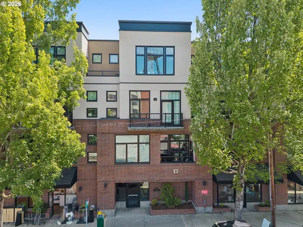 618 NW 12th Ave APT 217, Portland, OR 97209