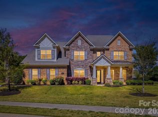 1020 Liggets Dr, Matthews, NC 28104
