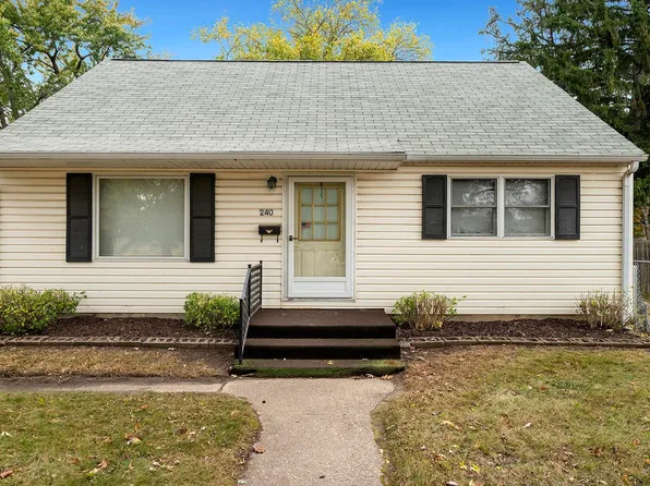 240 Renrose Ave, Loves Park, IL 61111
