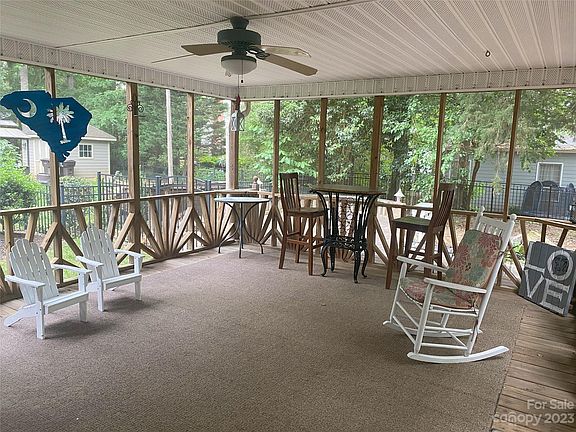 3rd image of 522 Tysons Forest Dr