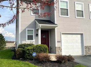 200 Cedar Run Dr, York, PA 17404