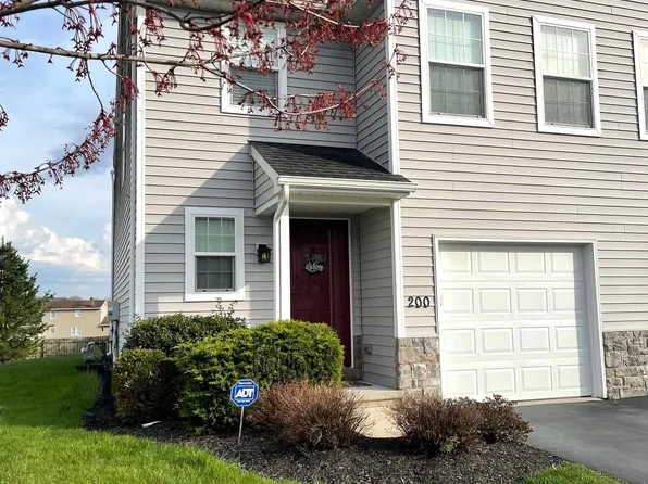 200 Cedar Run Dr, York, PA 17404