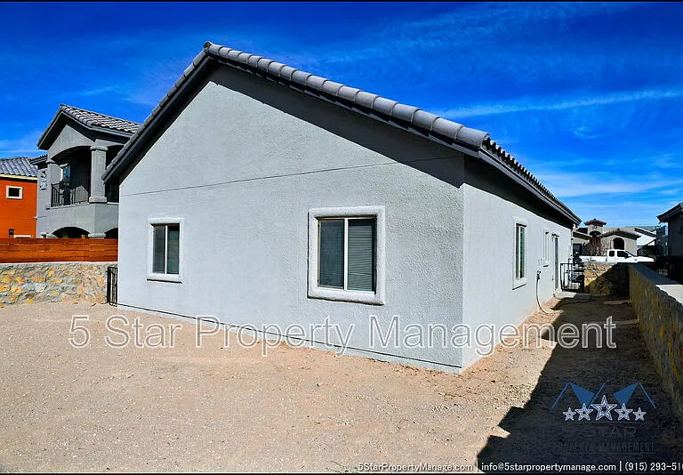 781 Croxdale St — Photo 41
