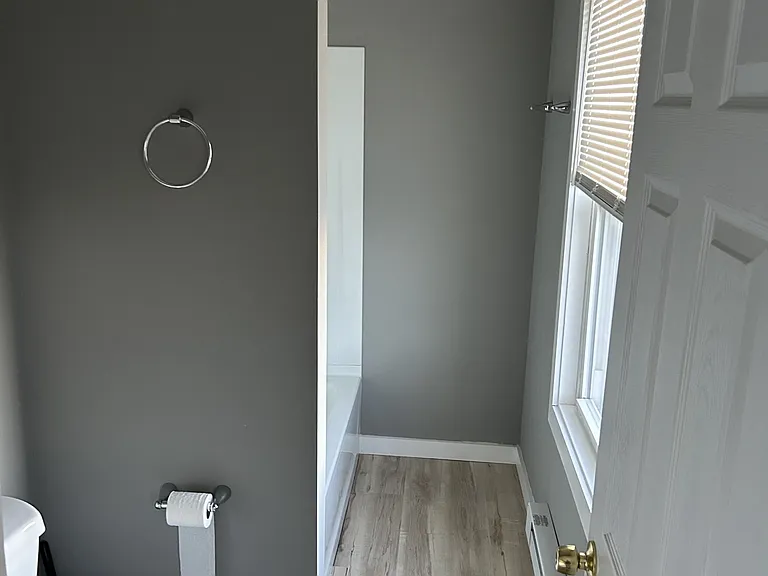 50 Vernon St #4F — Photo 4
