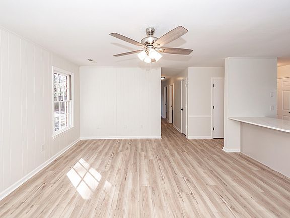 4th image of 146 Highland Ave