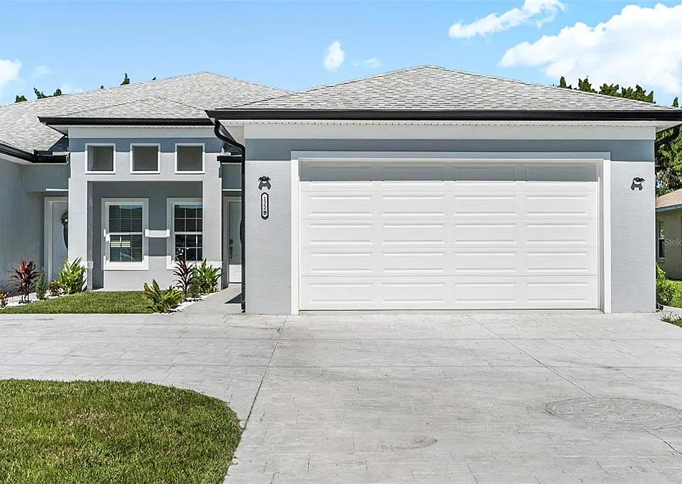 122 Coral Reef Ct N