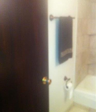 5th image of 239 Whitestown Vlg APT E