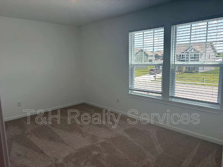 354 N Grand Oak Dr — Photo 19