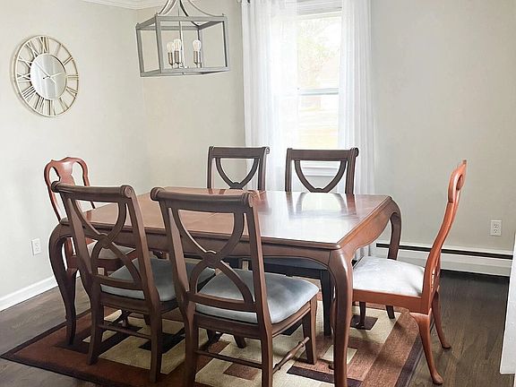 3rd image of 236 Goldenrod Ave