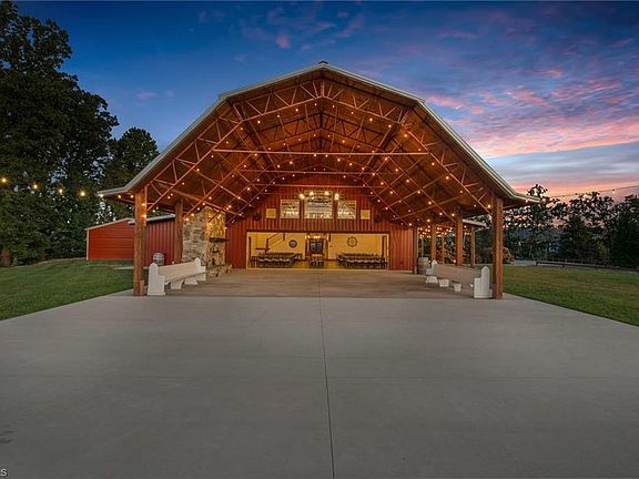 4th image of 6572 Burkemont Rd