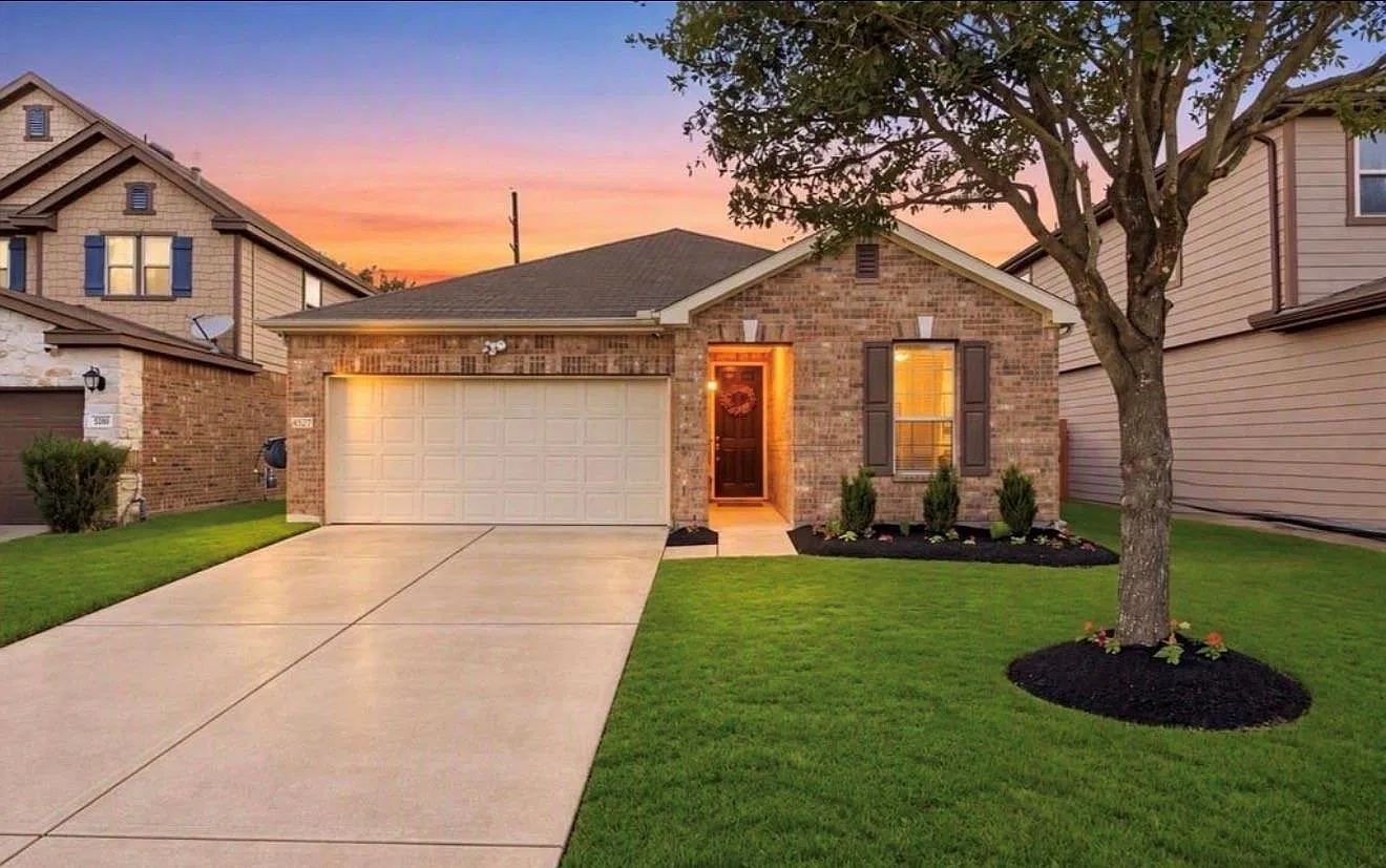 3 bed, 2.0 bath, 1953 sqft, $2,250 — Photo 1