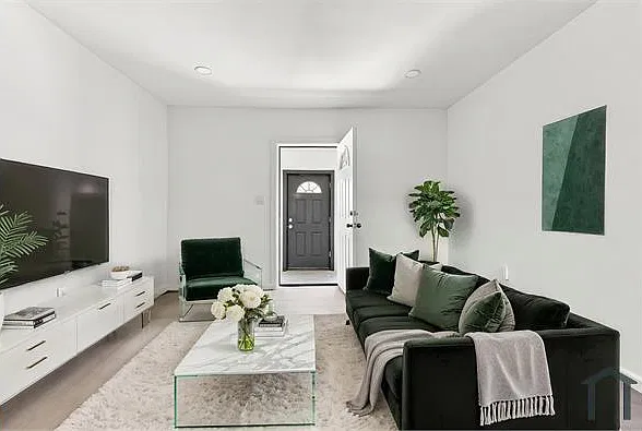 2 bed, 1000 sqft, $1,900 — Photo 3