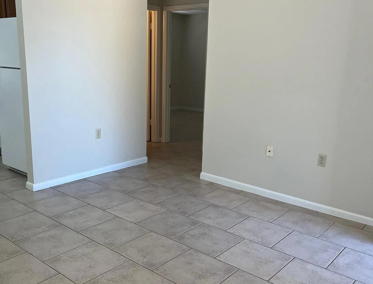 2 bed, 650 sqft, $1,100 — Photo 4