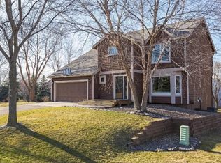16090 Huron Cir, Lakeville, MN 55044