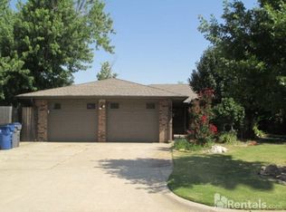 1721 Dublin Rd, The Village, OK 73120