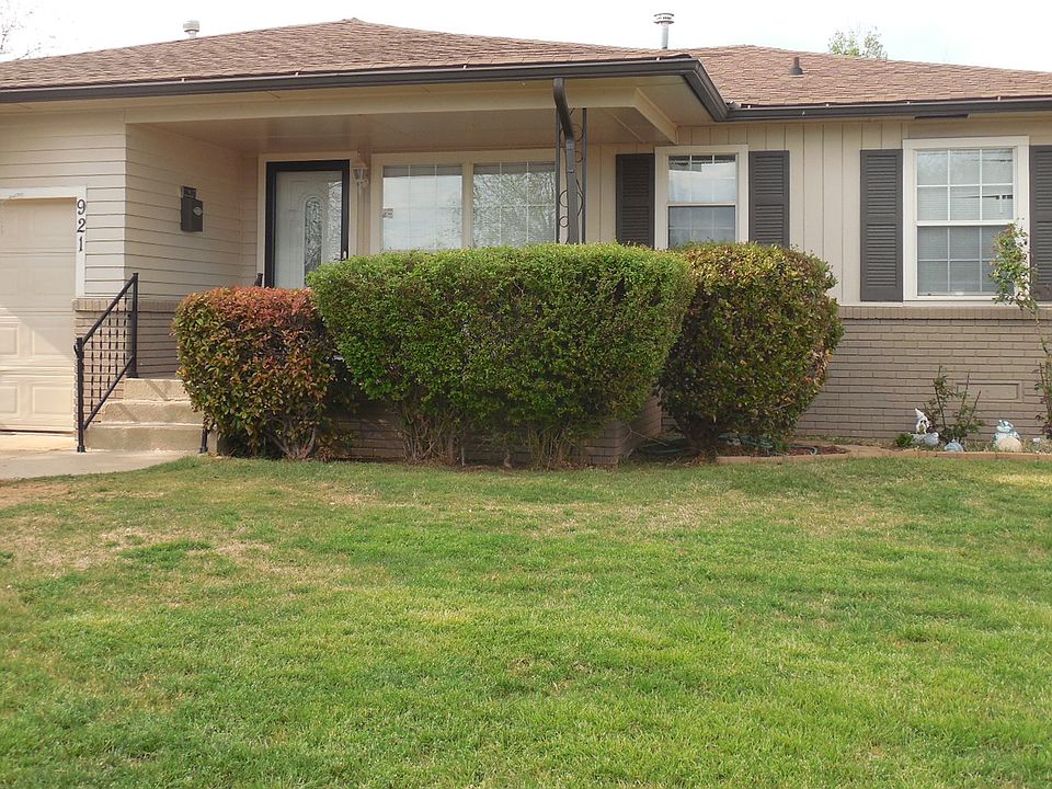 1st image of 921 SW 53rd St