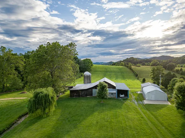 2158 Vance Tank Rd, Bluff City, TN 37618