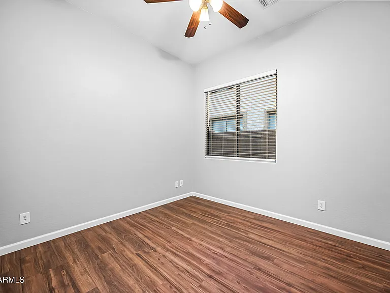 4231 E Marshall Ave — Photo 25