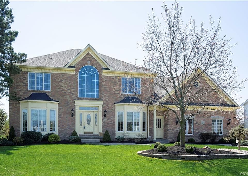 1st image of 8177 Oak Leaf Ln