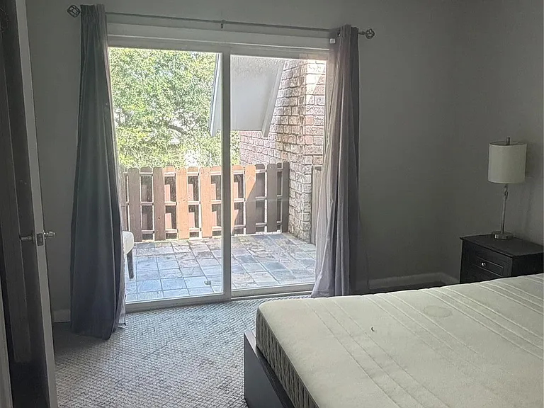 702 N Holiday Dr #3 — Photo 6