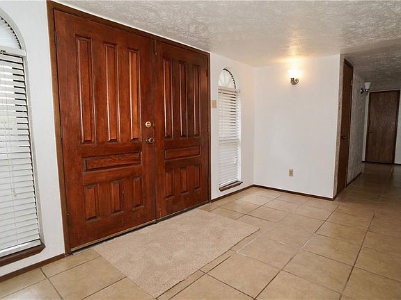 3rd image of 4904 Womack Cir