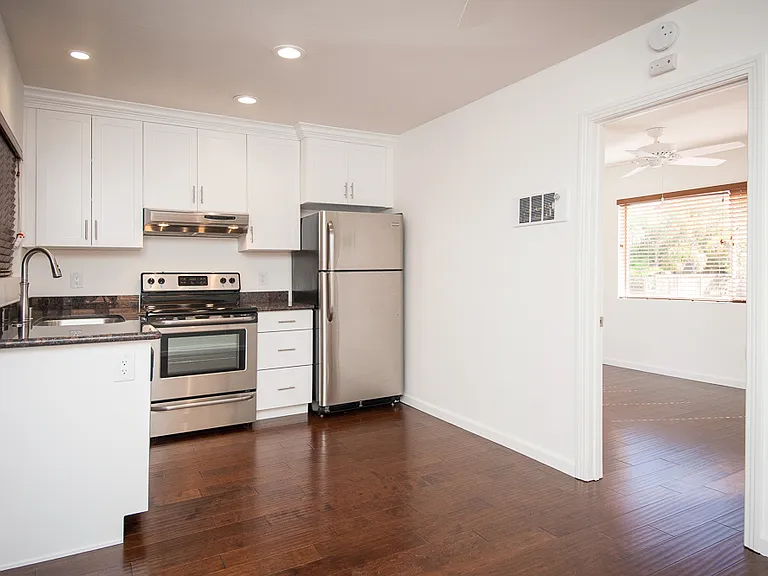740 Sapphire St — Photo 8