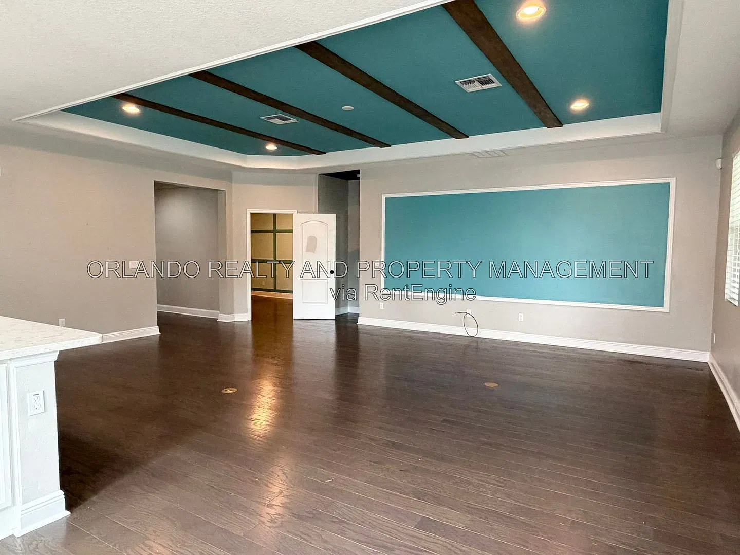 4 bed, 4.0 bath, 3545 sqft, $2,799 — Photo 4