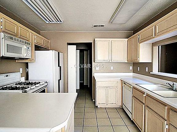 5th image of 6844 Coral Rock Dr #17