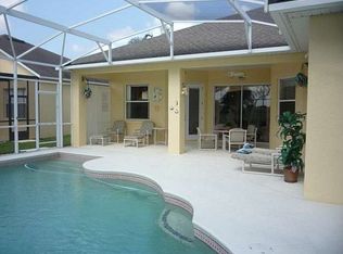632 Golf Course Pkwy, Davenport, FL 33837