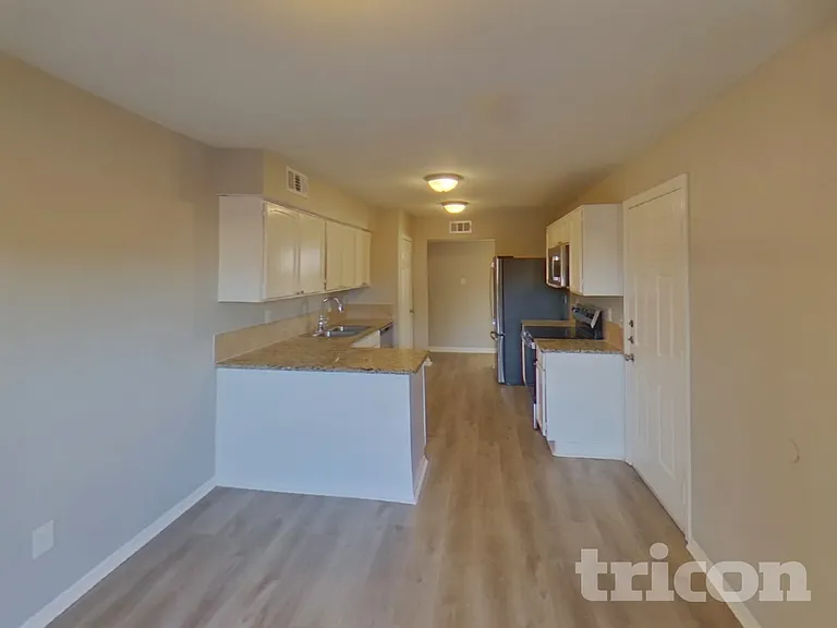 1216 Grinnel Dr — Photo 5