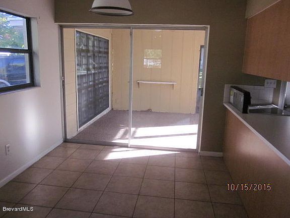 4th image of 410 Dahlia Ave