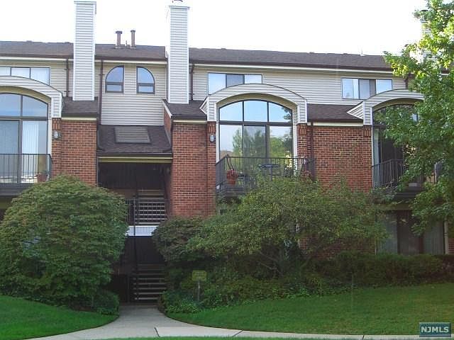 1st image of 5 Alcott Ct #305