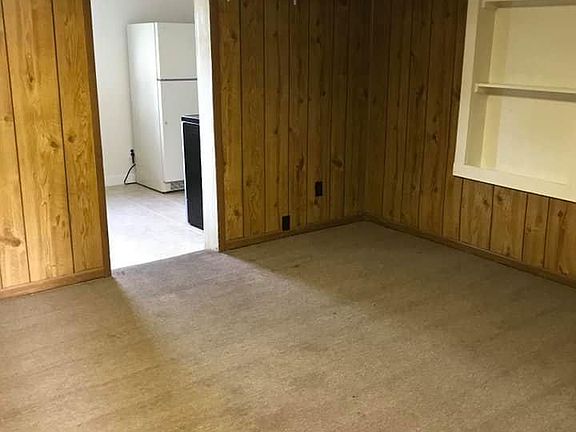 3rd image of 806 Virginia Ave